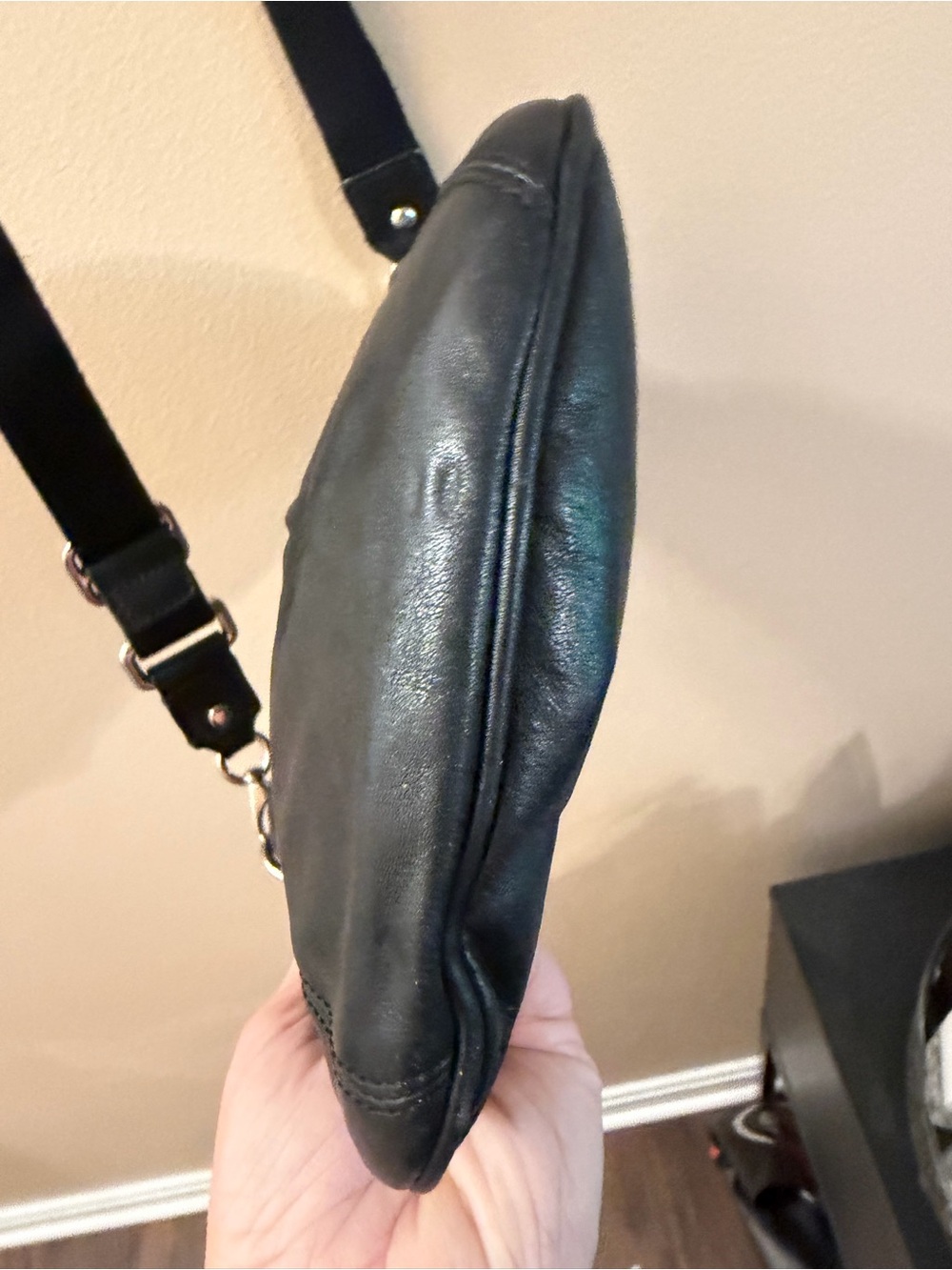 Coach 2008 Black Leather Crossbody Bag with Pleated Front 42585 - Picture 7 of 8